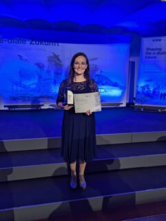 Zum Artikel "Marie Oesten received the VDE Bayern Award 2024"