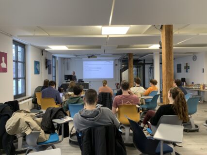 Zum Artikel "EmpkinS Grant Proposal Writing Workshop"